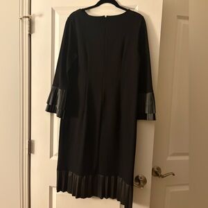 Chicos Shift Dress with leather Pleated Cuff Sleeves and hem